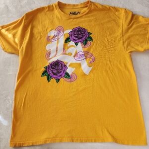 Popular Poison Gold T-shirt With LA And Roses Graphics Size XL